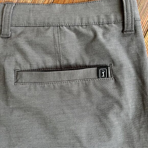 PGA Tour Flat Front Gray with Pin Stripes of Dark Gray Golf Shorts Men’s 38 - Picture 3 of 7